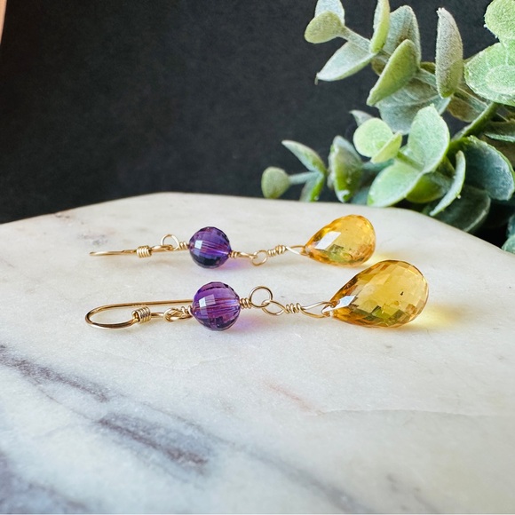Citrine and Amethyst earrings in 14k gold - Picture 7 of 10
